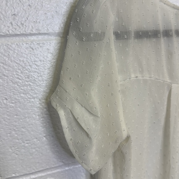 Daniel Rainn Cream V-Neck Blouse - Picture 7 of 9